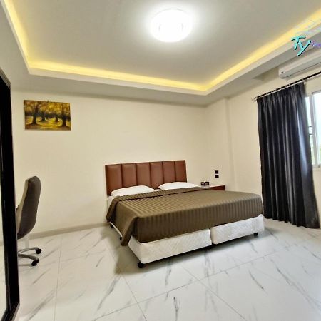 Ty Holiday Resort Pattaya Bagian luar foto