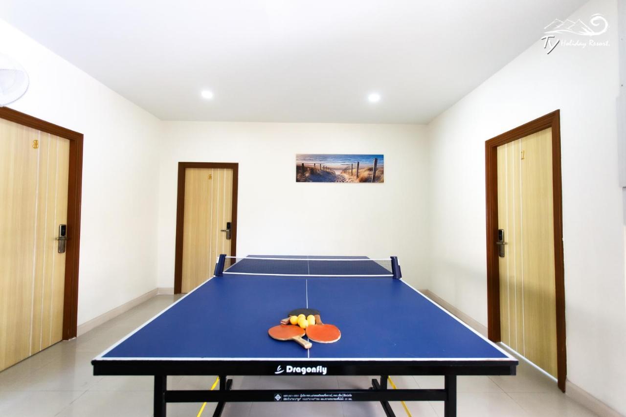 Ty Holiday Resort Pattaya Bagian luar foto