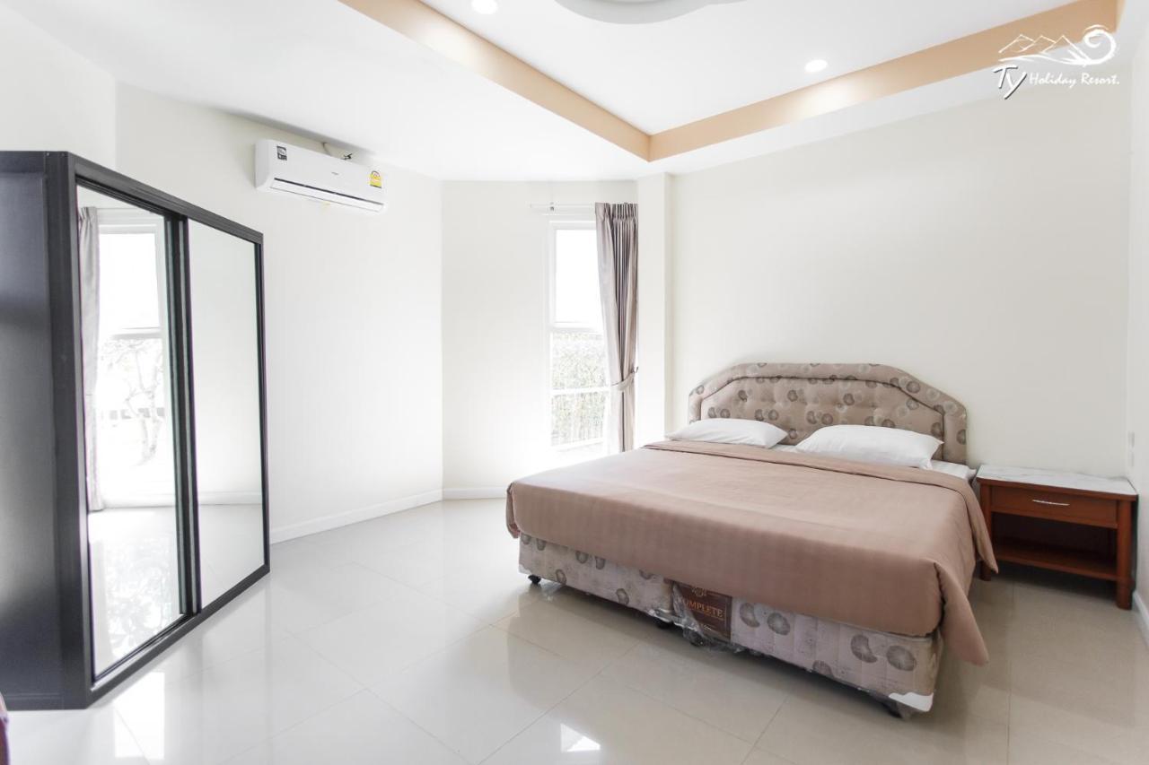 Ty Holiday Resort Pattaya Bagian luar foto