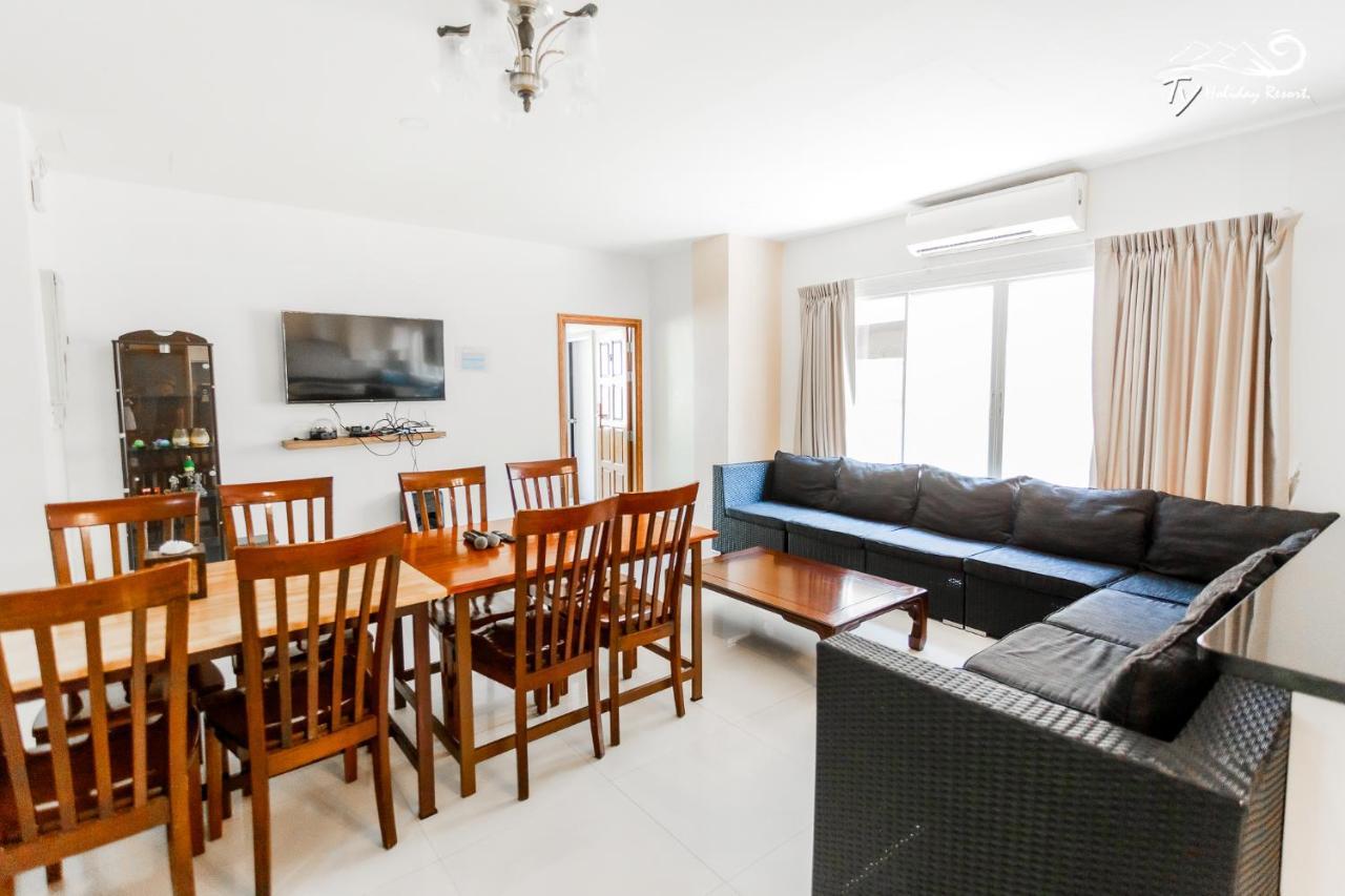 Ty Holiday Resort Pattaya Bagian luar foto