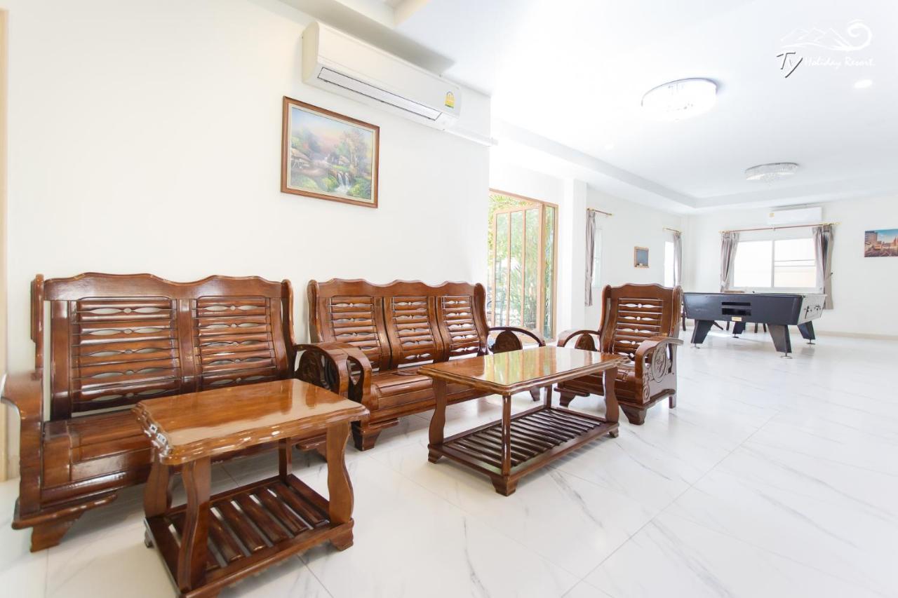 Ty Holiday Resort Pattaya Bagian luar foto