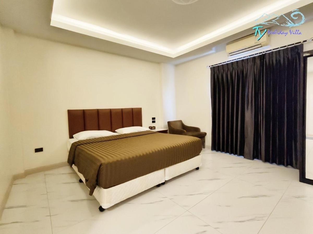 Ty Holiday Resort Pattaya Bagian luar foto